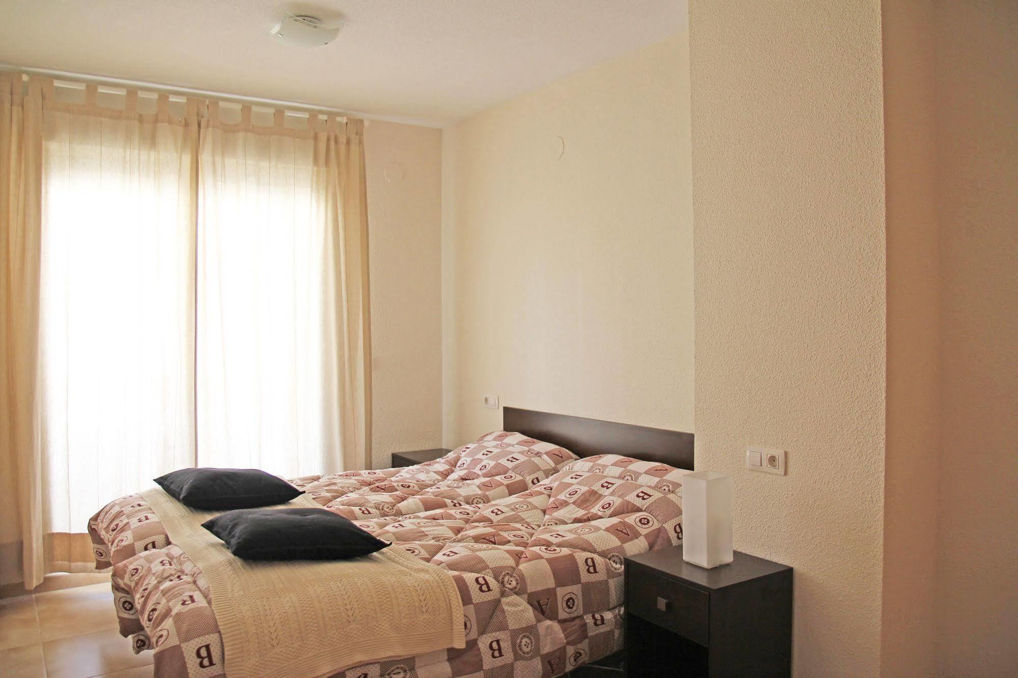 Apartamentos Dona Carmen 3000 オロペサ・デル・マール エクステリア 写真
